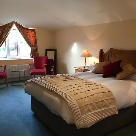 Coastline House Bed & Breakfast ดิงเกิล ภายนอก รูปภาพ